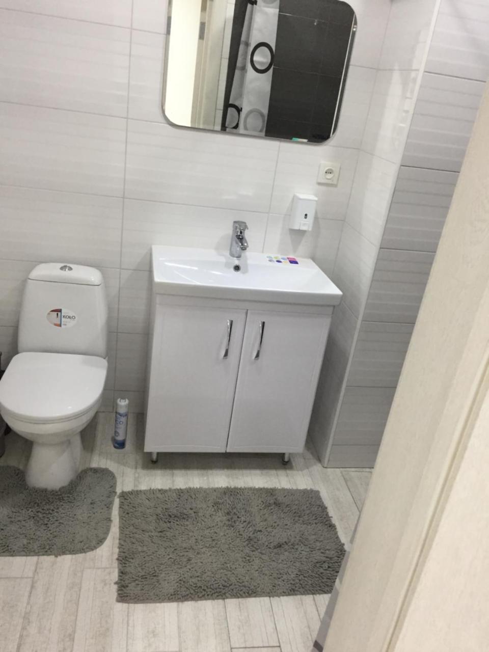 Cozy Underground Apartment At The Center 헤르손 외부 사진